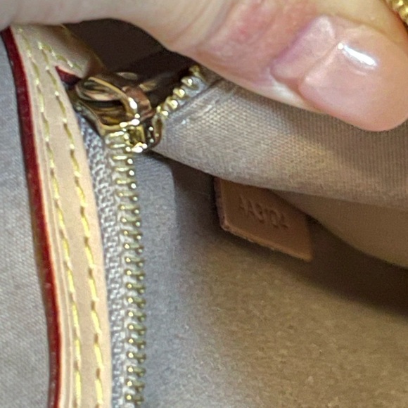 Louis Vuitton Brea MM - Galet - Picture 9 of 9